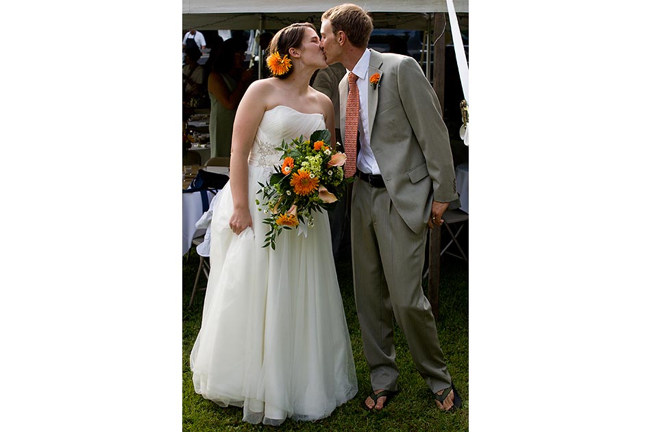 backyard-wedding-thetford-vt-003